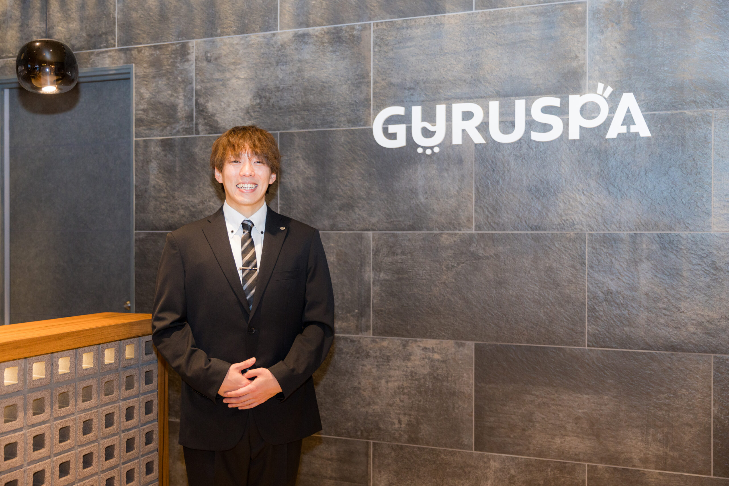正社員】社員研修制度充実！社会人としても成長できる社内体制(GURUSPA 