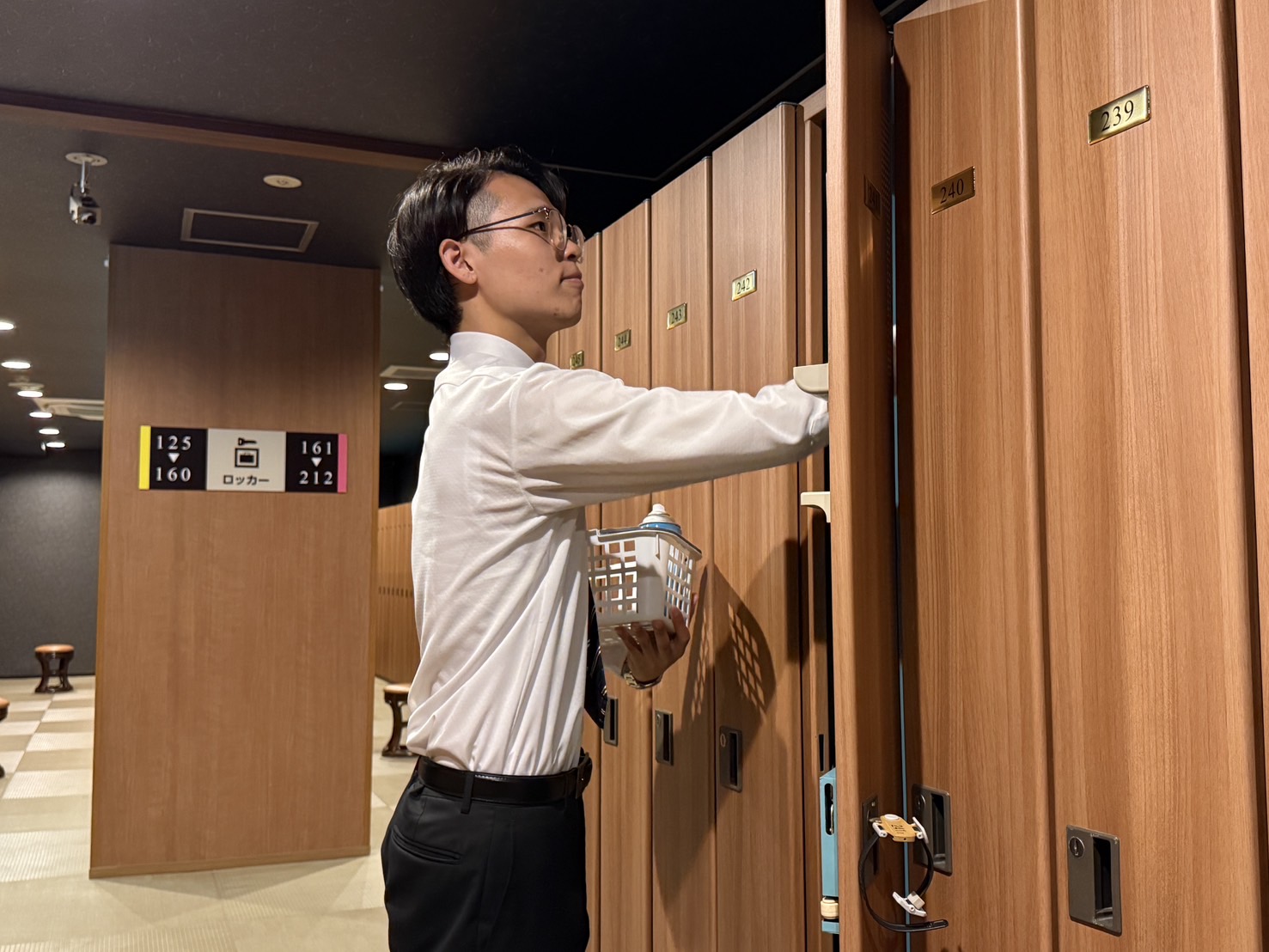 【正社員】職種・ポジション多数！新たな才能が見つかるかも⁉(サウナイーグル/グルスパ)：【月給】225,000円～330,000円