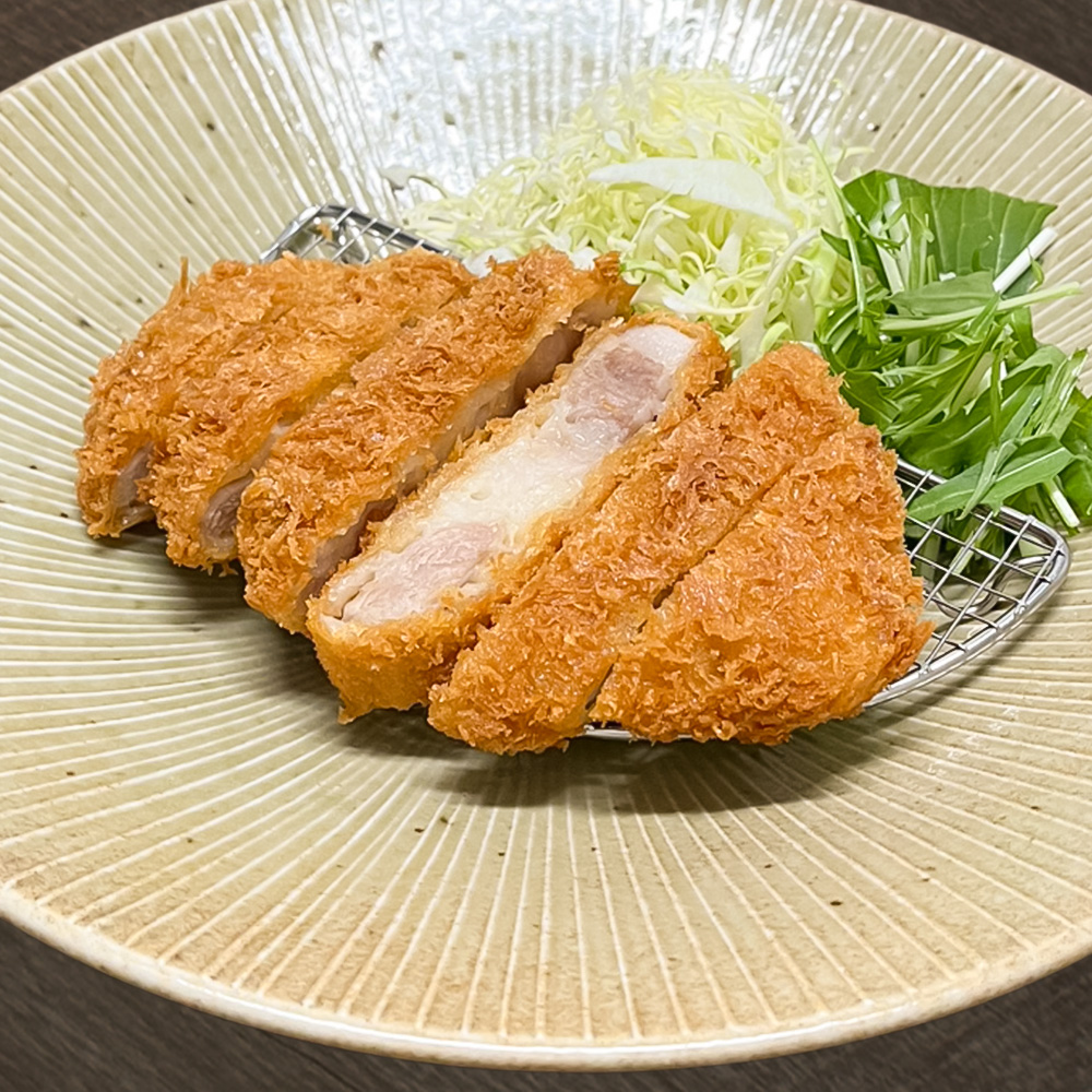 厚切りとんかつ定食